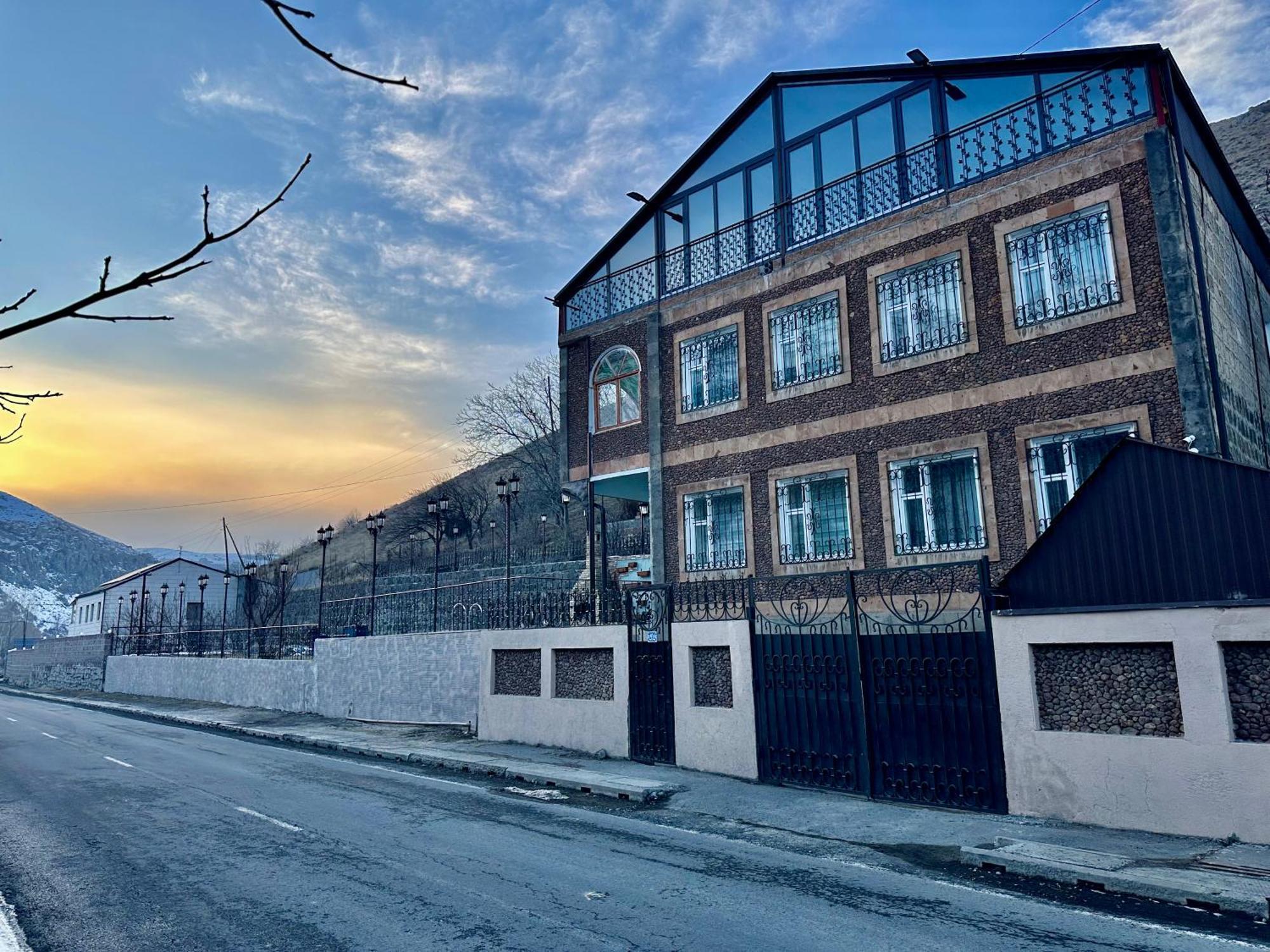 Tadevosyan Guest House Бжні Екстер'єр фото